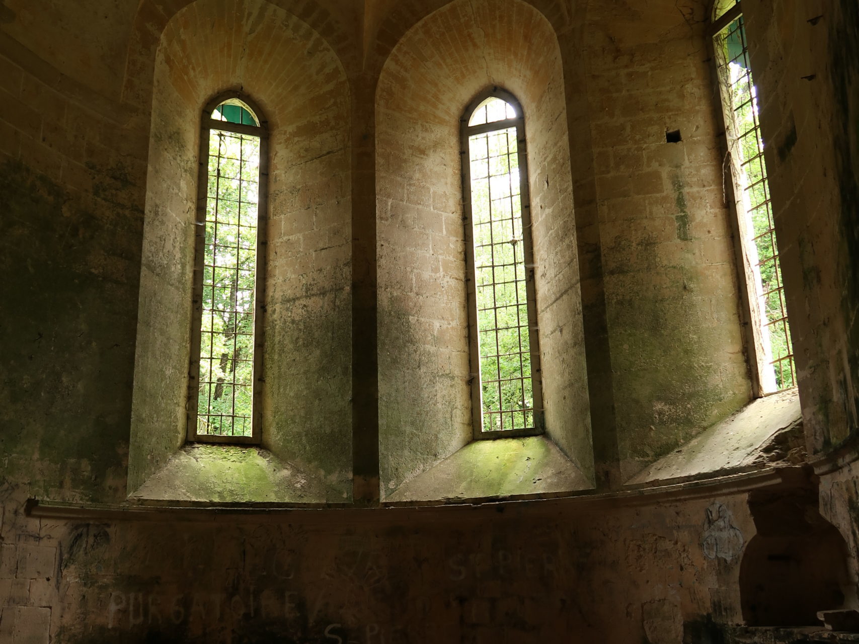 La chapelle sur le site des Moulineaux